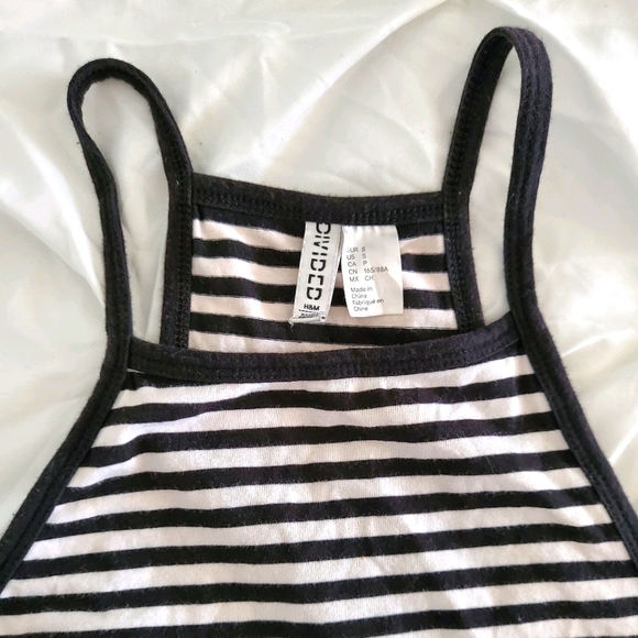 🔥Black and white stripe top - Picture 2 of 3